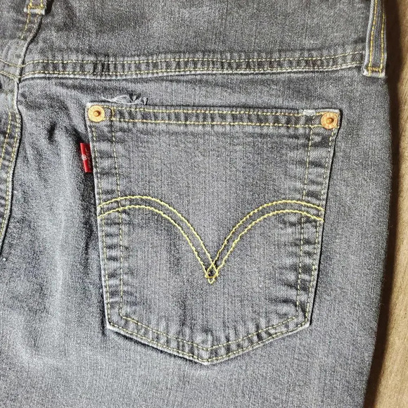 Vintage Levi's Side Slit Jean Skirt Misses Size 8 Black Distressed Raw Hem - Picture 10 of 14